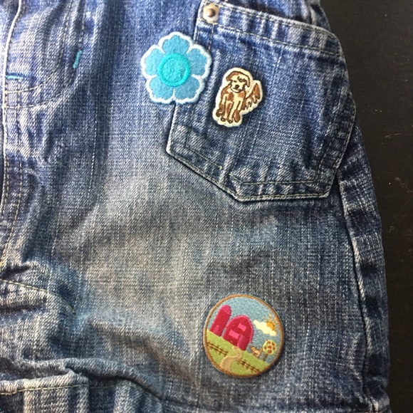 Adorable Baby Gap Denim Skirt with Embellishments - Picture 3 of 8